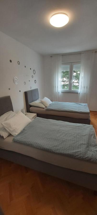 Apartman Val Pula Exterior photo