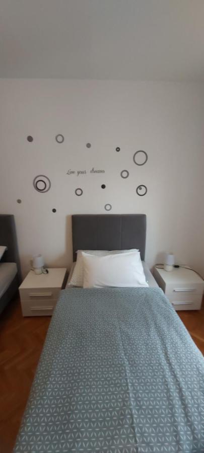 Apartman Val Pula Exterior photo